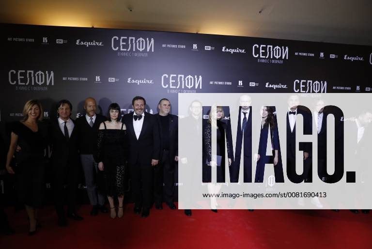 Actor Konstantin Khabensky (C) at the Moscow premiere of Nikolai Khomeriki s Selfie film at the Karo 11 Oktyabr Cinema. Artyom Geodakyan TASS TS07119F