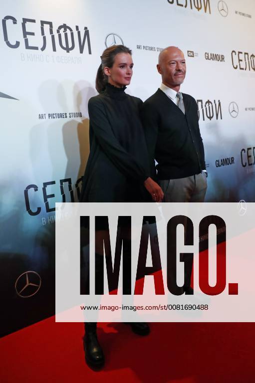 Actor and director Fyodor Bondarchuk (R) and actress Paulina Andreyeva attend the Moscow premiere of Nikolai Khomeriki s Selfie film at the Karo 11 Oktyabr Cinema. Artyom Geodakyan TASS TS0711B3