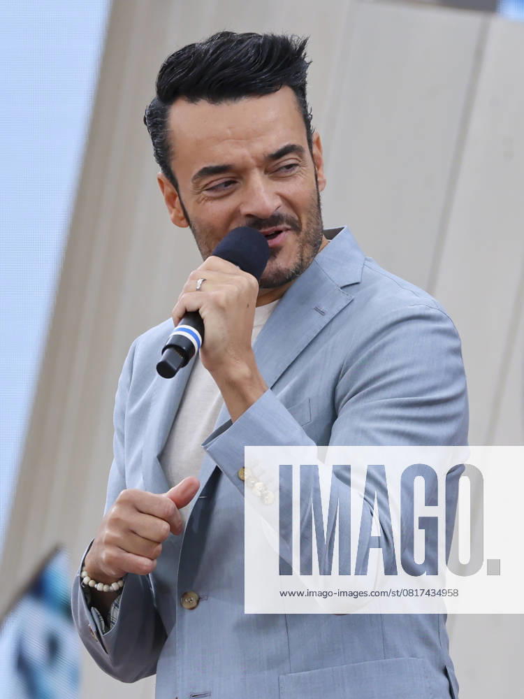 Giovanni Zarella stands on the stage, Saisoneroeffnung, ZDF Fernsehgarten, ZDF Sendezentrum on May 04, 2025 in Mainz, Germany Photo by Marco Steinbrenner DeFodi Images Giovanni Zarella stands on the stage, Saisoneroeffnung, ZDF Fernsehgarten, ZDF Sendezentrum, May 4, 2025 in Mainz, Germany Photo by Marco Steinbrenner DeFodi Images