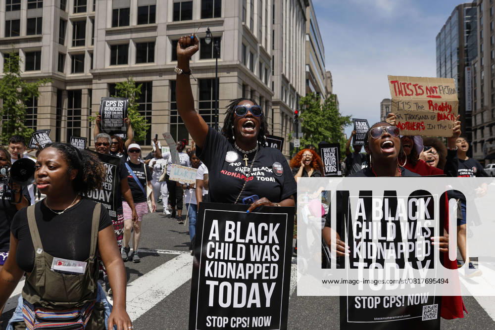 Black mothers and supporters marc in Washington D.C., on May 11, 2025, demanding justice and an end to harmful Child Protective Services (CPS) practices during the 4th Annual Black Mothers March on the White House. Washington USA - ZUMAe119 20250511_znp_e119_004