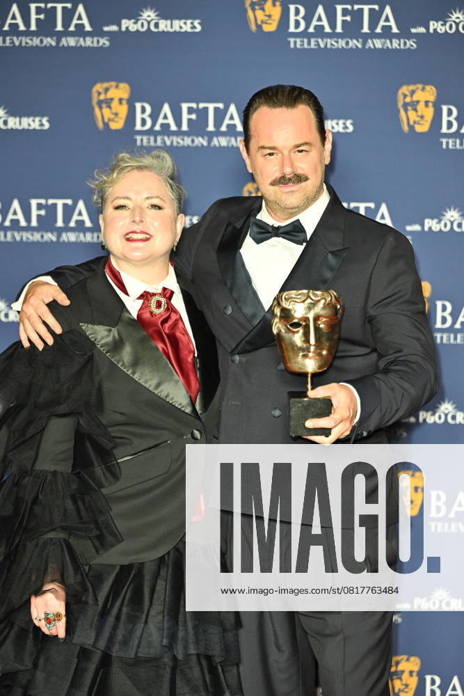 BAFTA TV Awards, Winners, London, UK, 11 May 2025. London, UK, 11 May 2025. Siobhan McSweeney and Danny Dyer pose with the Male Performance in a Comedy Programme Award for Mr Bigstuff on the Winners Carpet at the BAFTA Television Awards with P&O Cruises at the Royal Festival Hall, London, UK., Credit:Lee Floyd Avalon UK, London, Royal Festival Hall