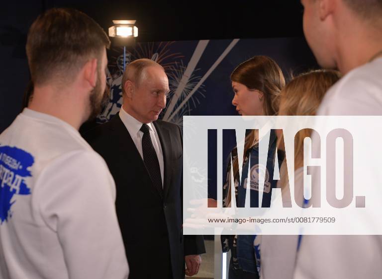 VOLGOGRAD, RUSSIA â€“ FEBRUARY 2, 2018: Russia s President Vladimir Putin (C) meets with members of the Volunteers of Victory movement at the Russia My History museum. Alexei Druzhinin Russian Presidential Press and Information Office TASS TS072089