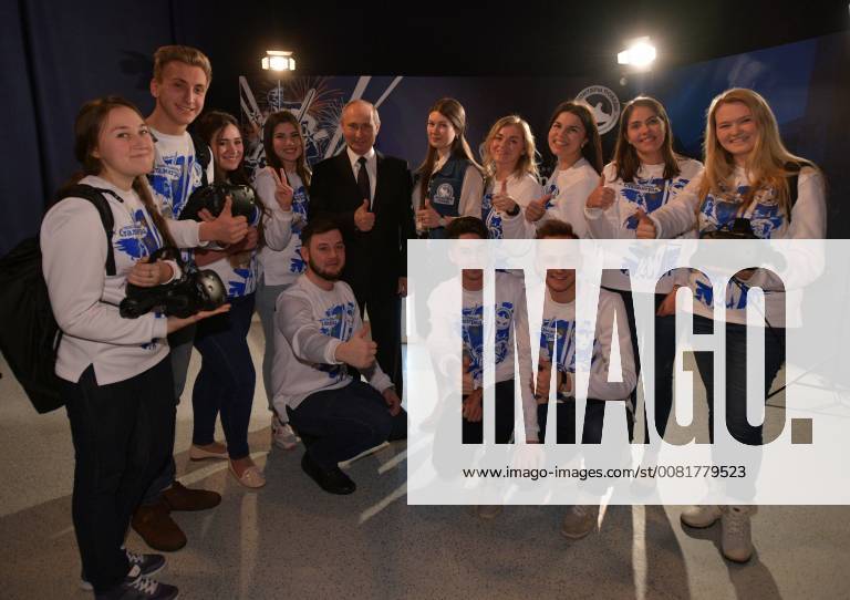 VOLGOGRAD, RUSSIA – FEBRUARY 2, 2018: Russia s President Vladimir Putin (C) meets with members of the Volunteers of Victory movement at the Russia My History museum. Alexei Druzhinin Russian Presidential Press and Information Office TASS TS07208B
