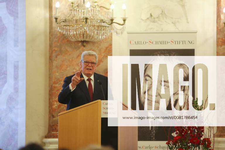 Gauck honored with Carlo Schmid Preis Mannheim 03 02 18 Castle old President Joachim Gauck 78 is been awarded Middle Carlo Schmid Foundation in Mannheim the SPD Gauck will honored as a bridge-builder between East and West in Germany and Europe the