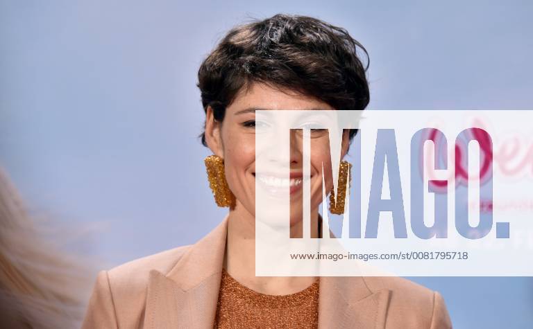 The actress Jasmin Gerat posing on 04 02 2018 in Cologne on the red carpet at the premiere of the cinema Wendy 2 friendship forever