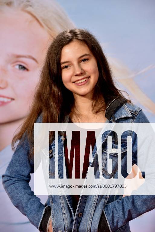 Influencer Mia Mias horse world poses on 04 02 2018 in Cologne on the red carpet at the premiere of the cinema Wendy 2 friendship forever