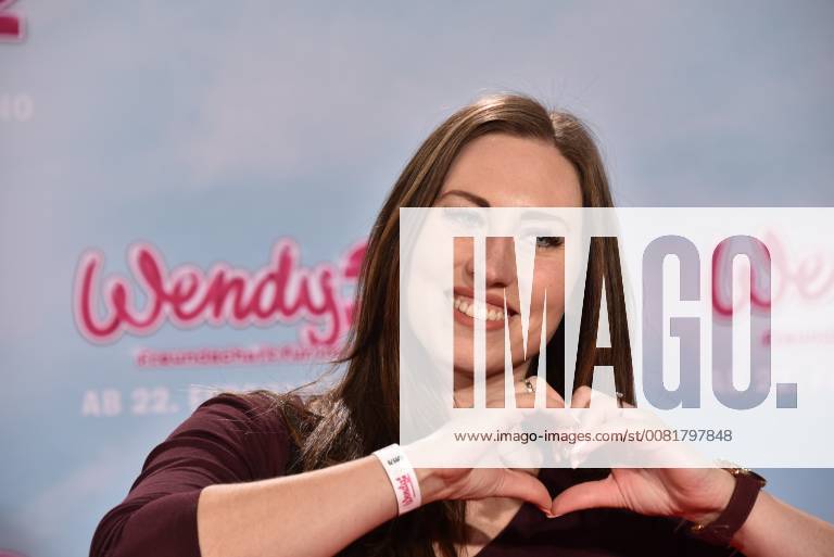 Influencer damiana Spöckinger DamDiaS posing on 04 02 2018 in Cologne on the red carpet at the premiere of the cinema Wendy 2 friendship forever