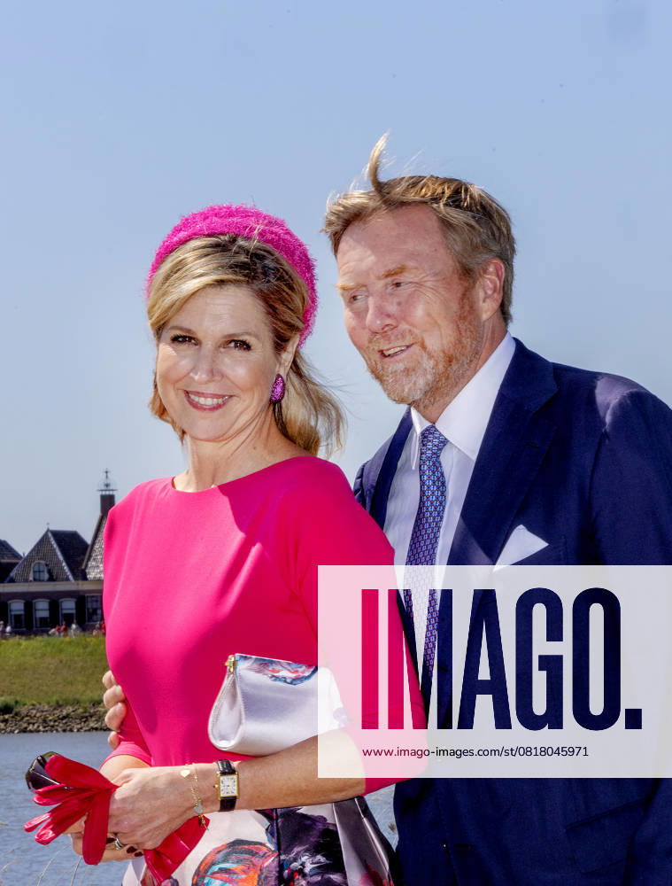 Utrecht Queen Maxima and King Willem-Alexander at the ferry De Overkant during the visited at Montfoort, Lopik, Viane, Lopikerwaard and Vijfheerenlanden in Utrecht. Â