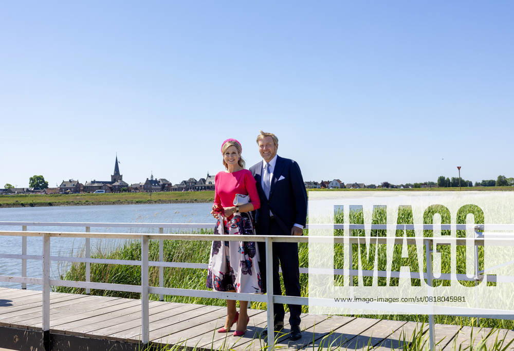 Utrecht Queen Maxima and King Willem-Alexander at the ferry De Overkant during the visited at Montfoort, Lopik, Viane, Lopikerwaard and Vijfheerenlanden in Utrecht. Â