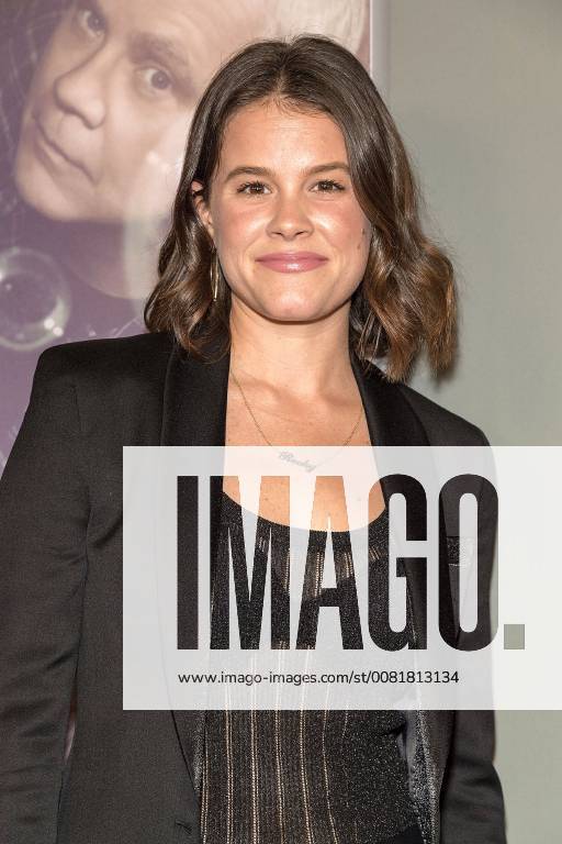 Sosie Bacon at the premiere of the here and now HBO series on 5 02 2018 in Los Angeles HBO s here and now series premiere in Los Angeles 2018