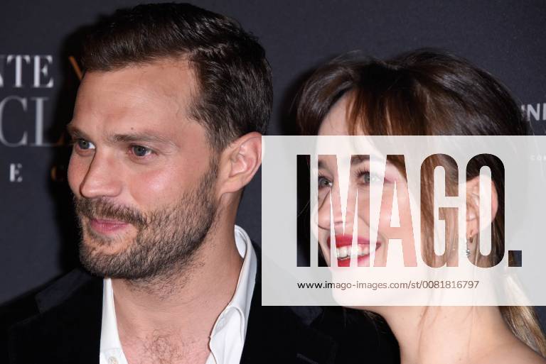 Fifty Shades of Grey 3 Premiere in Paris Jamie Dornan ( acteur ) - Dakota Johnson ( actrice ) lors du photocall pour l avant premiere du film 50 NUANCES PLUS CLAIRES a Paris CELEBRITES : Avant premiere du film 50 NUANCES PLUS CLAIRES - Paris - 06 02 2018 FedericoPestellini Panoramic