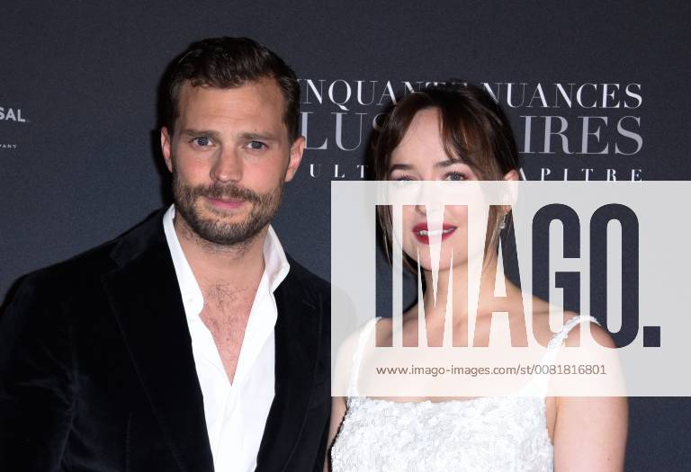 Fifty Shades of Grey 3 Premiere in Paris Jamie Dornan ( acteur ) - Dakota Johnson ( actrice ) lors du photocall pour l avant premiere du film 50 NUANCES PLUS CLAIRES a Paris CELEBRITES : Avant premiere du film 50 NUANCES PLUS CLAIRES - Paris - 06 02 2018 FedericoPestellini Panoramic