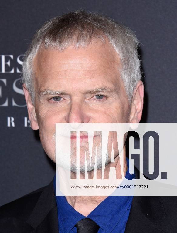 Fifty Shades of Grey 3 Premiere in Paris James Foley ( realisateur ) lors du photocall pour l avant premiere du film 50 NUANCES PLUS CLAIRES a Paris CELEBRITES : Avant premiere du film 50 NUANCES PLUS CLAIRES - Paris - 06 02 2018 FedericoPestellini Panoramic