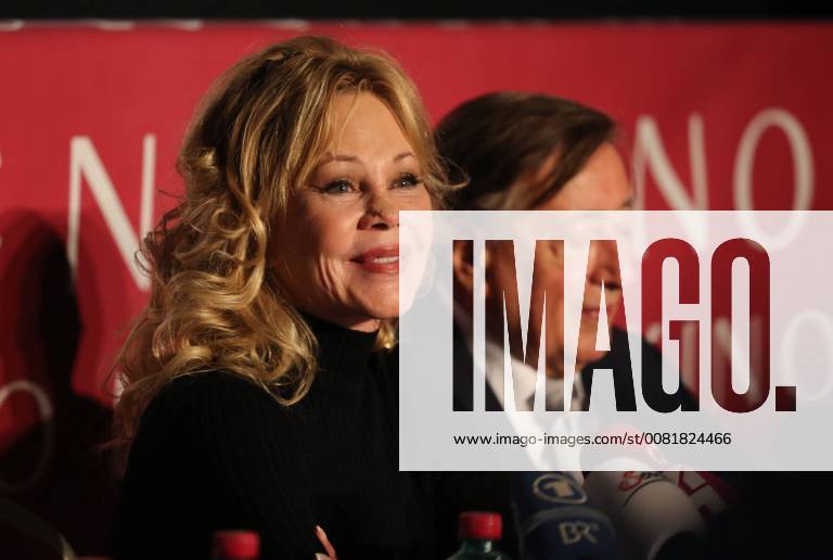 Melanie GRIFFITH first event ofter here nose op Vienna Lugner city 07 02 2018 Melanie GRIFFITH Richard LUGNER
