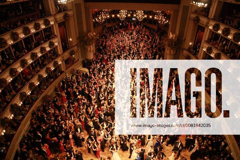 Opera ball 2018 Vienna Opera 08 02 2018 ball guests dancing dancing couples dancing dance floor