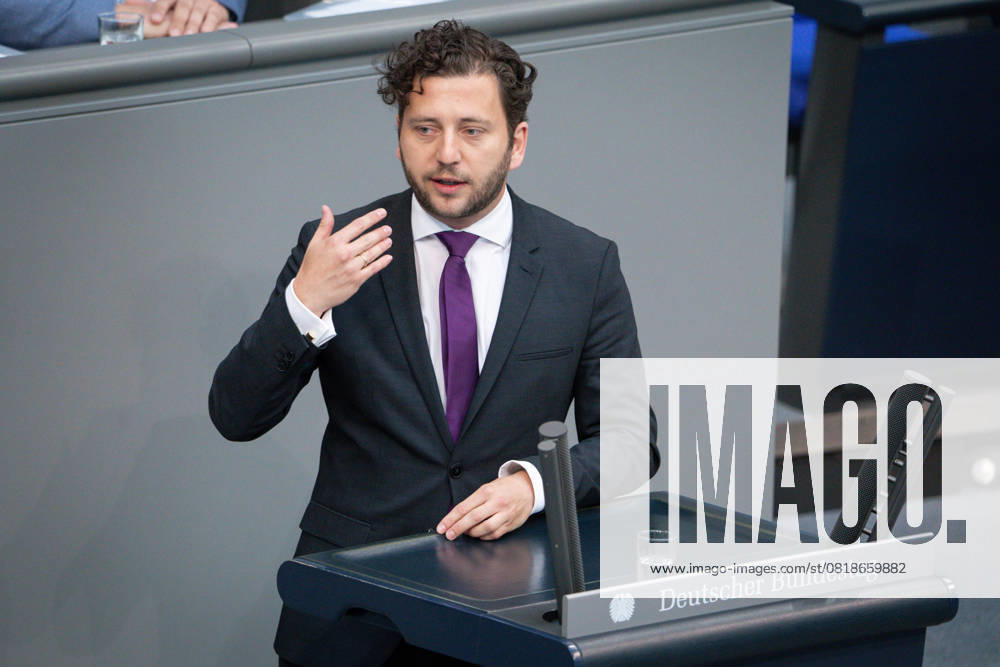 German Bundestag, 4th plenary session Felix Banaszak Gruene in portrait during his speech at the 4th session of the German Bundestag in Berlin, 15 05 2025 Berlin Berlin Germany