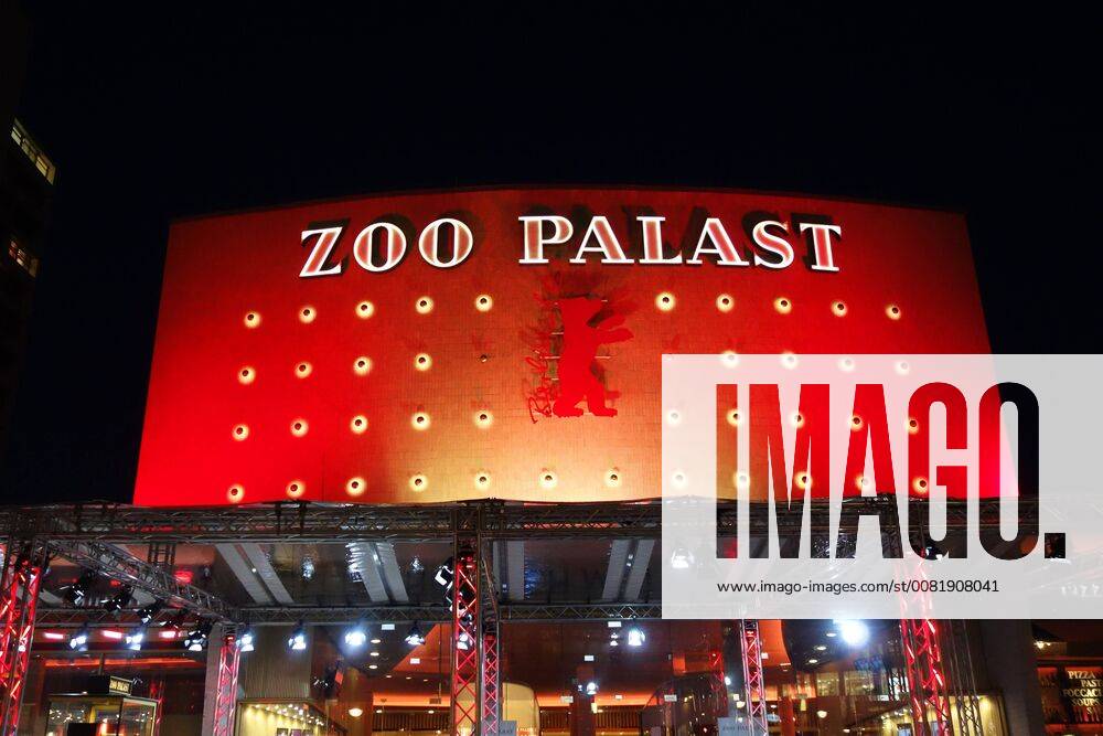 Illuminated cinema ZOO Palace during the Berlin 2018 68 international film festival BERLINALE on 14 02 2018 Berlin Charlottenburg Wilmersdorf cinema ZOO Palace Palace of today s ZOO was 1956 1957 after plans of the architect Paul Schwebes Hans Schoszberger and Gerhard Fritsche built 2018 BERLINALE cinema ZOO Palace