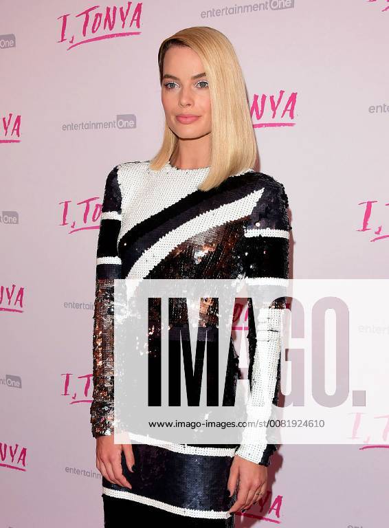 London, New York, United Kingdom of Great Britain and Northern Ireland - Margot Robbie arriving at the UK premiere of I, TONYA at the Curzon Mayfair on February 15 2018 in London London United Kingdom of Great Britain and Northern Ireland - ZUMAny1_ 20180216_zaf_ny1_040
