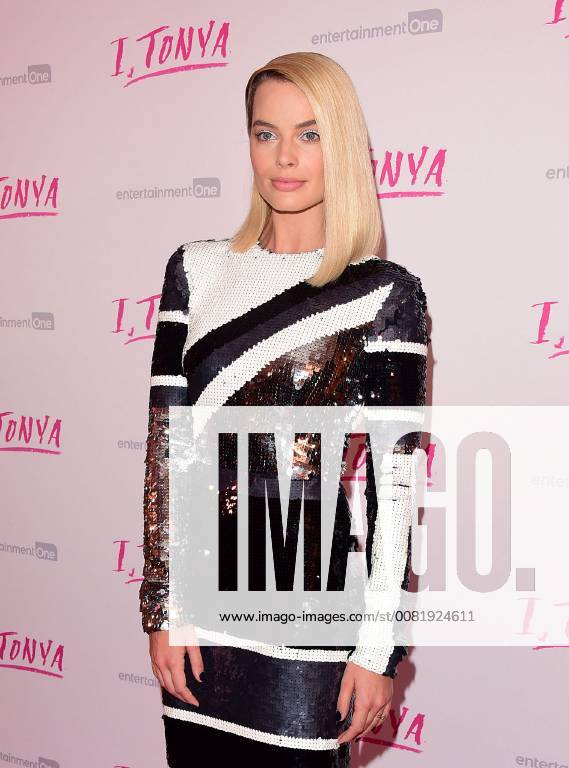 London, New York, United Kingdom of Great Britain and Northern Ireland - Margot Robbie arriving at the UK premiere of I, TONYA at the Curzon Mayfair on February 15 2018 in London London United Kingdom of Great Britain and Northern Ireland - ZUMAny1_ 20180216_zaf_ny1_041