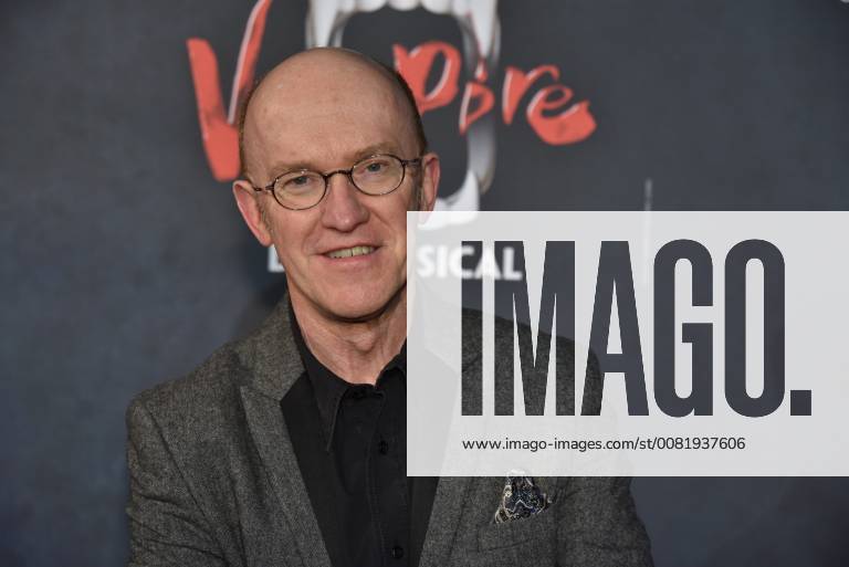 Actor Peter Nottmeier comes on 17 02 2018 in Cologne for the premiere of the musical dance of the vampires in the musical dome