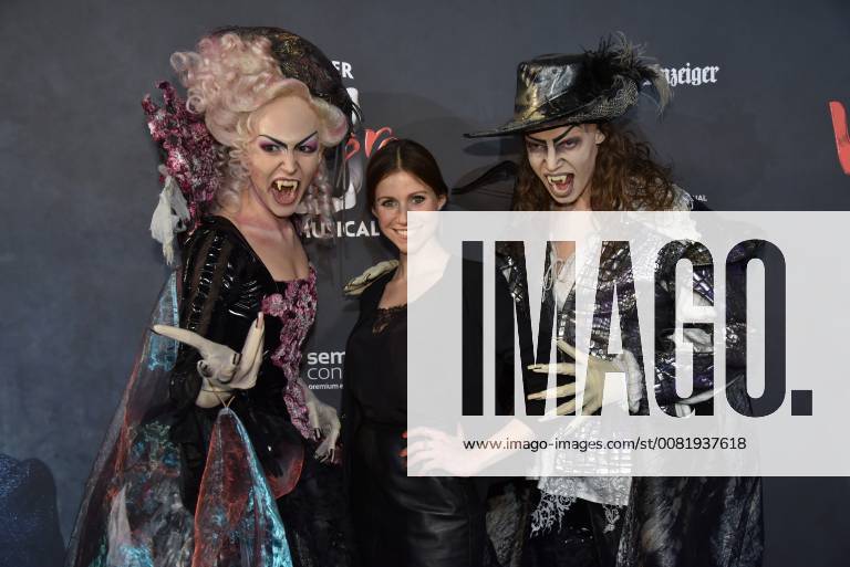 Actor Elise Doorn l r actress Kathrin Hess and actor Albert Jan Kinemar comes on 17 02 2018 in Cologne for the premiere of the musical dance of the vampires in the musical dome
