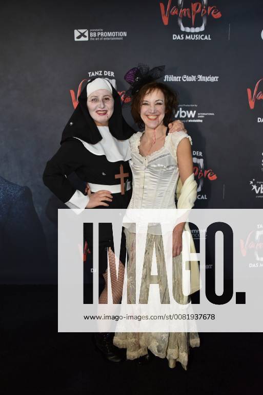 Actress Nina Vorbrodt l r and the dancer of Pia Neises comes on 17 02 2018 in Cologne for the premiere of the musical dance of the vampires in the musical dome