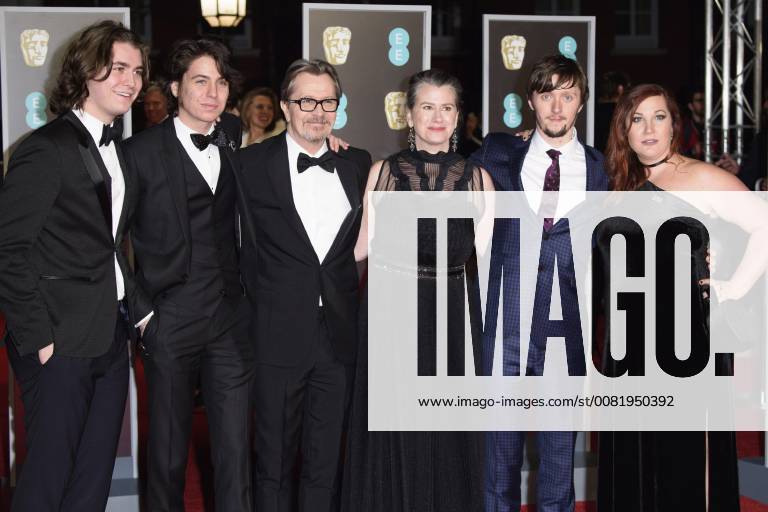 Gary Oldman with accompaniment at the ceremony of the BAFTA film awards 2018 71st British Academy Film Awards at the Royal Albert Hall London 18 02 2018 Gary Oldman with accompaniment Foto:xS.xFuturexImage