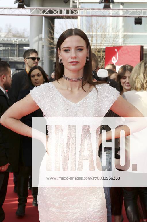 Lily Sullivan attending the picnic at hanging rock seasons 1 2 premiere during the 68th Berlin International Film Festival Berlinale 2018 at Zoo Palace on February 19 2018 in Berlin Germany Foto:xC.xTamckex xFuturexImage