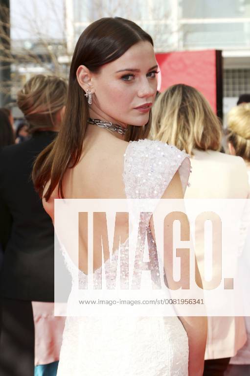 Lily Sullivan attending the picnic at hanging rock seasons 1 2 premiere during the 68th Berlin International Film Festival Berlinale 2018 at Zoo Palace on February 19 2018 in Berlin Germany Foto:xC.xTamckex xFuturexImage