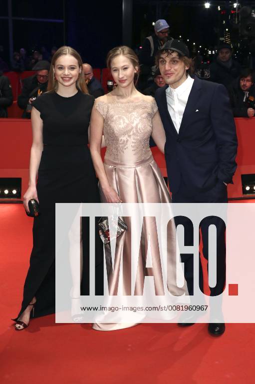 Luna Wedler Reka Tenki and Franz Rogowski attending the 3 days in Quiberon 3 days in Quiberon premiere and the presentation of European shooting stars 2018 during the 68th Berlin International Film Festival Berlinale 2018 on February 19 2018 in Berlin Germany Foto:xC.xTamckex xFuturexImage