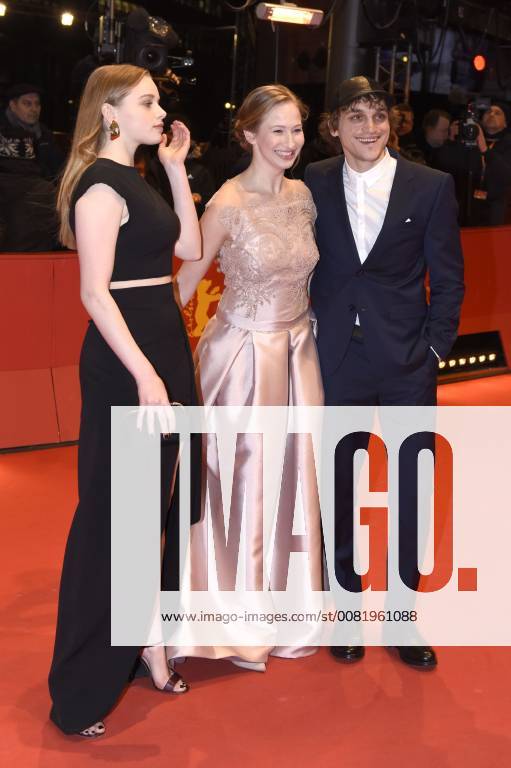 Luna Wedler Reka Tenki and Franz Rogowski attending the 3 days in Quiberon 3 days in Quiberon premiere and the presentation of European shooting stars 2018 during the 68th Berlin International Film Festival Berlinale 2018 on February 19 2018 in Berlin Germany Foto:xC.xNiehausx xFuturexImage