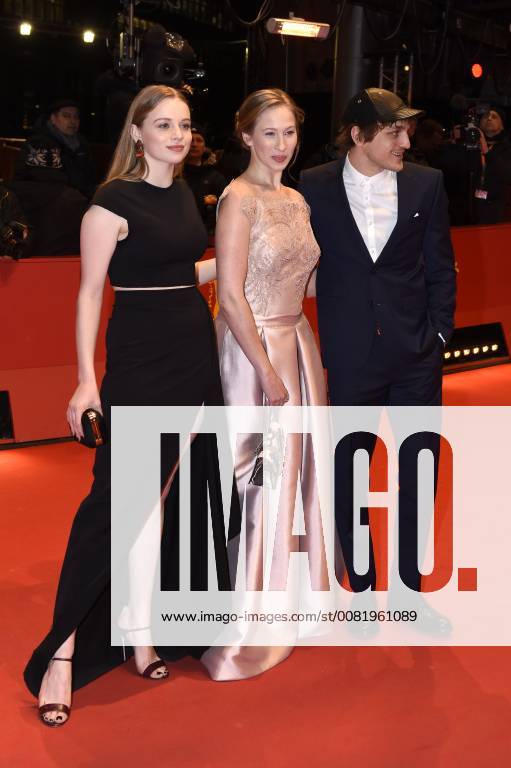 Luna Wedler Reka Tenki and Franz Rogowski attending the 3 days in Quiberon 3 days in Quiberon premiere and the presentation of European shooting stars 2018 during the 68th Berlin International Film Festival Berlinale 2018 on February 19 2018 in Berlin Germany Foto:xC.xNiehausx xFuturexImage