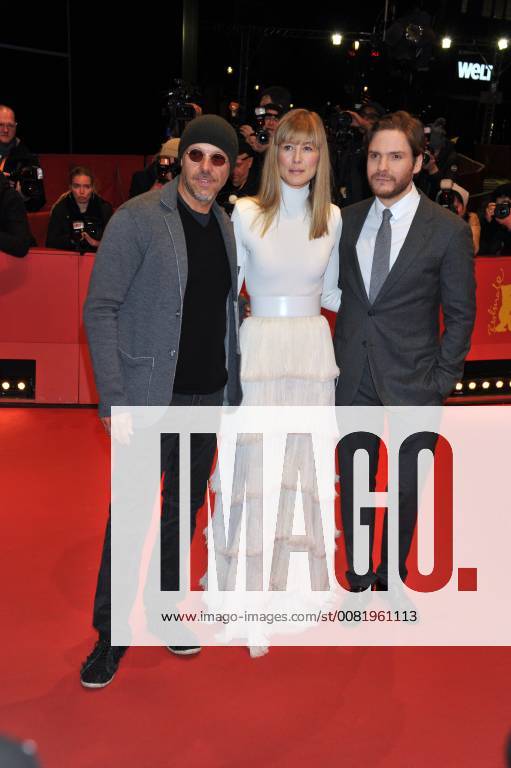 68. Berlinale - Premiere 7 Tage in Entebbe 68th Berlin International Film Festival. Festival Internazionale del Cinema di Berlino 2018. Red Carpet film 7 Days in Entebbe . Pictured: Daniel Bruhl, Rosamund Pike, Jose Padilha