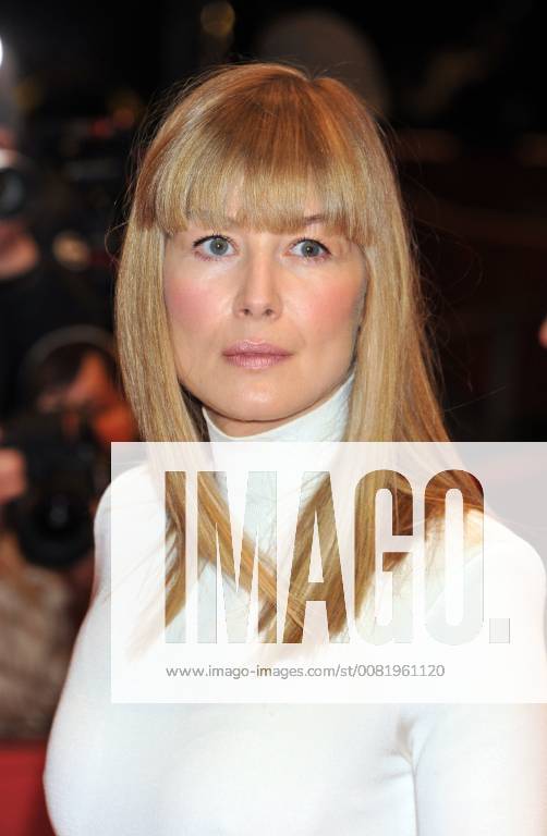 68. Berlinale - Premiere 7 Tage in Entebbe 68th Berlin International Film Festival. Festival Internazionale del Cinema di Berlino 2018. Red Carpet film 7 Days in Entebbe . Pictured: Rosamund Pike