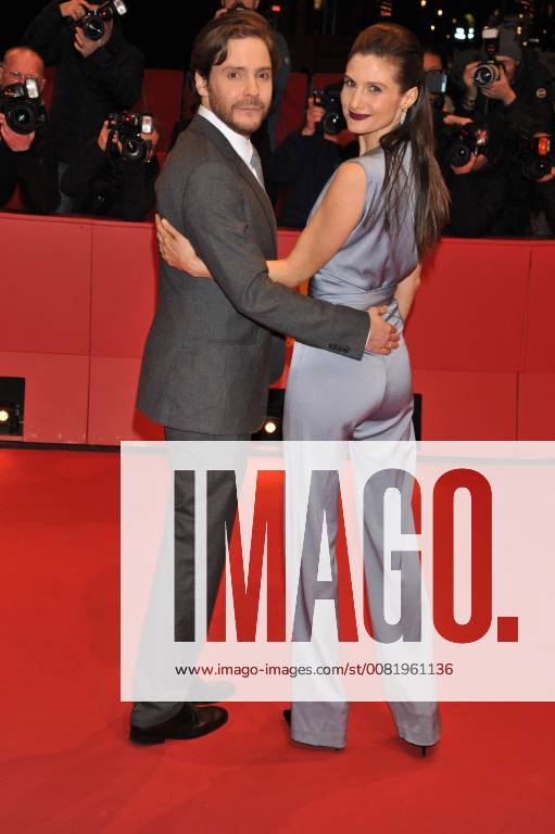 68. Berlinale - Premiere 7 Tage in Entebbe 68th Berlin International Film Festival. Festival Internazionale del Cinema di Berlino 2018. Red Carpet film 7 Days in Entebbe . Pictured: Daniel Bruhl, Felicitas Rombold
