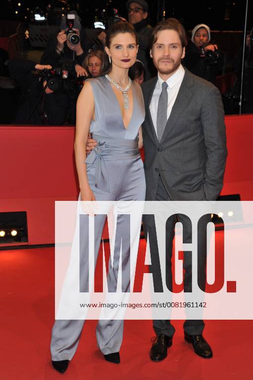 68. Berlinale - Premiere 7 Tage in Entebbe 68th Berlin International Film Festival. Festival Internazionale del Cinema di Berlino 2018. Red Carpet film 7 Days in Entebbe . Pictured: Daniel Bruhl, Felicitas Rombold