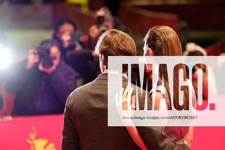 Actor Daniel Brühl with Felicitas Rombold during the premiere of the film 7 DAYS IN ENTEBBE 7 days IN ENTEBBE, on the occasion of the 68 Berlinale snapshot photography xK M Krause