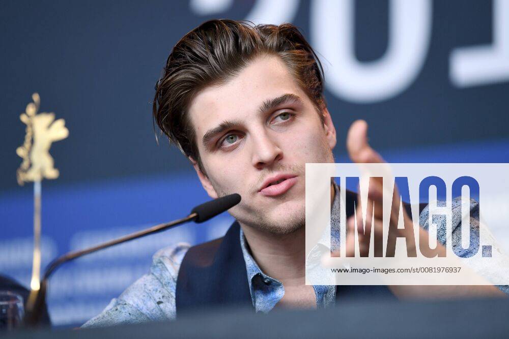 Actor Jonas Dassler during the press conference for the film the silent classroom THE SILENT REVOLUTION on the occasion of the 68 Berlinale snapshot photography xK M Krause