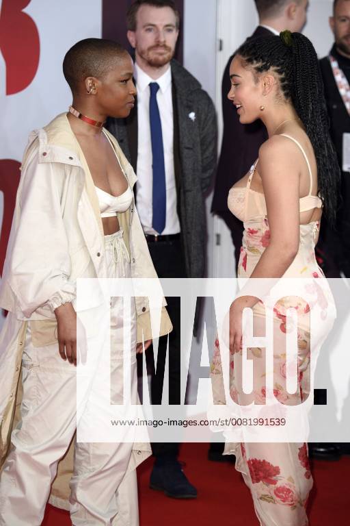 Julie Adenuga and Jorja Smith at the BRIT Awards 2018 at the O2 Arena London 21 02 2018 Julie Adenuga Jorja Smith Foto:xS.xFuturexImage