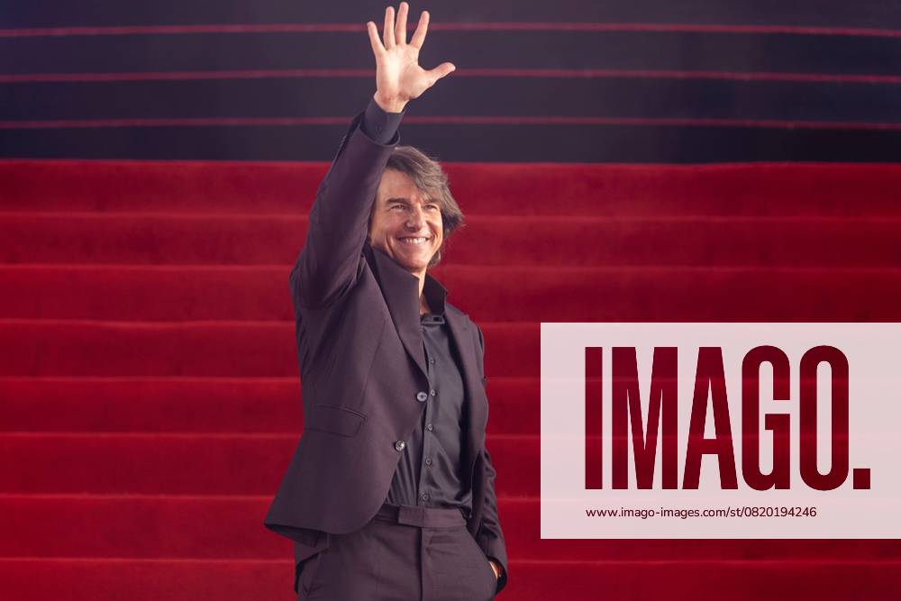 TOM CRUISE and director CHRISTOPHER MCQUARRIE ttended the premiere of Mission Impossible: Dead Reckoning at the National Auditorium, where they signed autographs and walked the red carpet. Mexico City Mexico - ZUMAl178 20250521_znp_l178_041