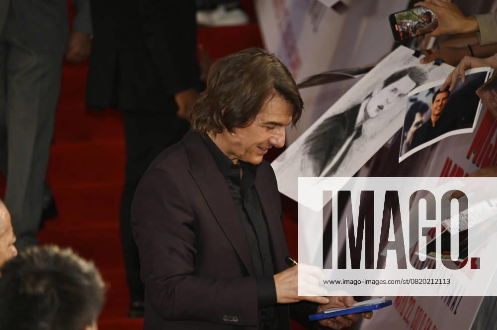 Mission: Impossible - The Final Reckoning Film Premiere Actor Tom Cruise signs autographs for the fans during the red carpet for Mission: Impossible - The Final Reckoning Mexico City film Premiere at Auditorio Nacional. on May 20, 2025 in Mexico City, Mexico. (Photo by Carlos Tischler Eyepix Group)