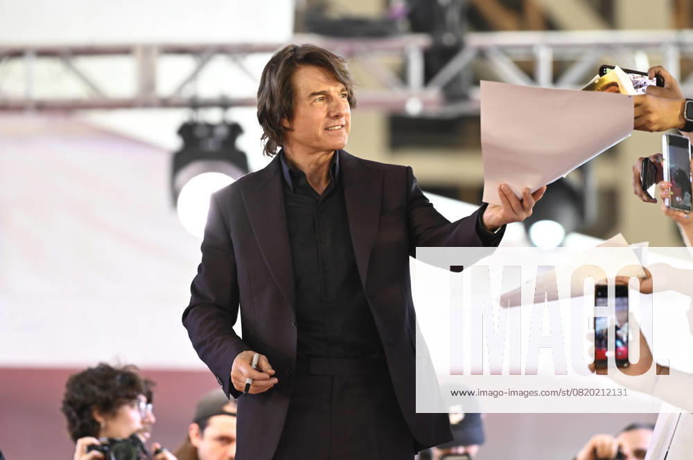 Mission: Impossible - The Final Reckoning Film Premiere Actor Tom Cruise signs autographs for the fans during the red carpet for Mission: Impossible - The Final Reckoning Mexico City film Premiere at Auditorio Nacional. on May 20, 2025 in Mexico City, Mexico. (Photo by Carlos Tischler Eyepix Group)