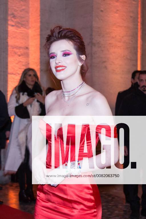 Italy: Bella Thorne meets her fans in Rome Red Carpet in Rome with the American singer and actress Bella Thorne who meets fans with autographs and selfies. Roma RM Italy The Space Moderno MatteoxNardone