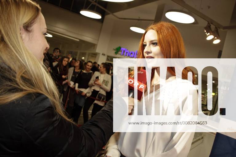 Barbara Meier at the premiere of the Kinoflim Midnight Sun Everything for you in the Village Cinemas Wien 27 02 2018 Foto:xB.xLoschanx xFuturexImage