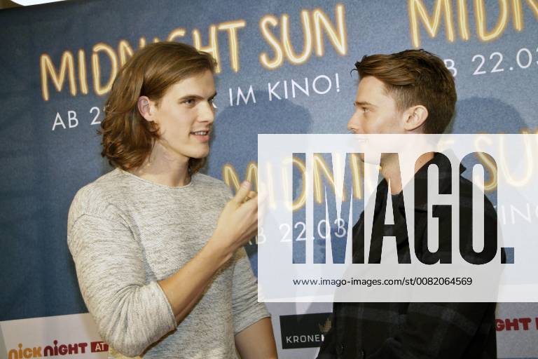 Patrick Schwarzenegger with Blogger at the premiere of the Kinoflim Midnight Sun Everything for you in the Village Cinemas Vienna 27 02 2018 Foto:xB.xLoschanx xFuturexImage