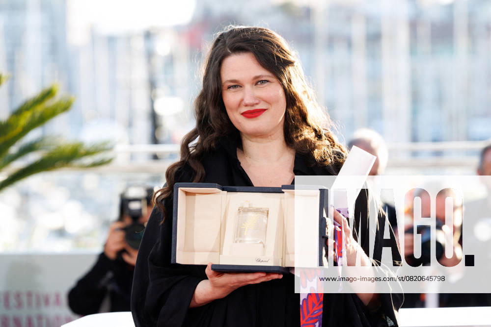 Bilder des Jahres 2025, Entertainment 05 Mai Entertainment Themen der Woche KW21 M Photocall of the winners of the 78th Cannes International Film Festival Mascha Schilinski Jury Prize for Sound of falling Photocall of the winners of the 78th Cannes International Film Festival, at the Palais des Festivals in Cannes On may 24th 2025 Jacovides Moreau Bestimage Photocall of the winners of the 78th Cannes International Film Festival, at the Palais des Festivals in Cannes, France On may 24th 2025 Cannes France