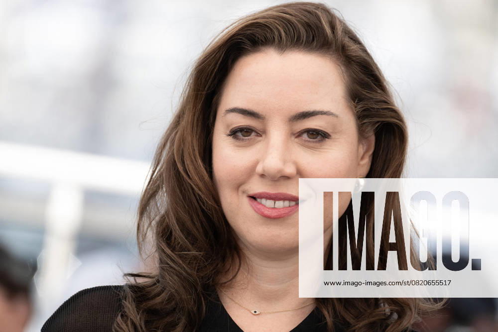 Cannes - Honey Don t! Photocall DN Aubrey Plaza poses during Honey Don t! Photocall during the 78th annual Cannes Film Festival at Palais des Festivals on May 24, 2025 in Cannes, France..Photo by David NIVIERE ABACAPRESS.COM CANNES France