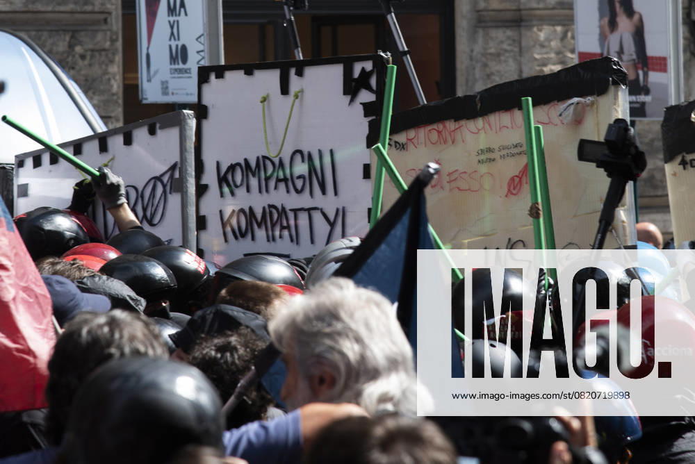 Photo IPP Diego Nangano Cappello Rome 26 05 2025 Demonstration Against the Security DDL in the photo moment of tension during the demonstration Italy Photo Press World Copyright