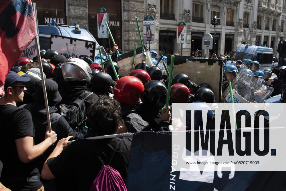 Photo IPP Diego Nangano Cappello Rome 26 05 2025 Demonstration Against the Security DDL in the photo moment of tension during the demonstration Italy Photo Press World Copyright