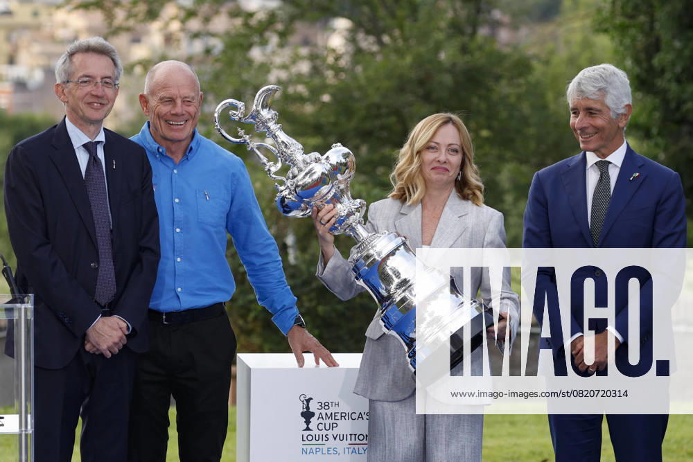 (L-R) Naples Mayor Gaetano Manfredi, Emirates Team New Zealand CEO Grant Dalton, Italian Prime Minister Giorgia Meloni and Italian Minister for Sport and Youth Andrea Abodi during the official presentation of the America s Cup trophy, for the first time in history, will be held in Italy for the 2027 edition, Villa Doria Pamphilj, Rome 20 maggio 2025. ANSA FABIO FRUSTACI. Rome ITALY - ZUMAa110 20250526_zaf_a110_018